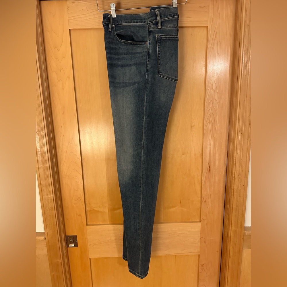 Gap Men’s Slim-Taper Jeans